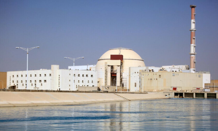 Связь с атомщиками полностью потеряна Глава Росатома предупредил о высоком риске ядерной катастрофы в Иране