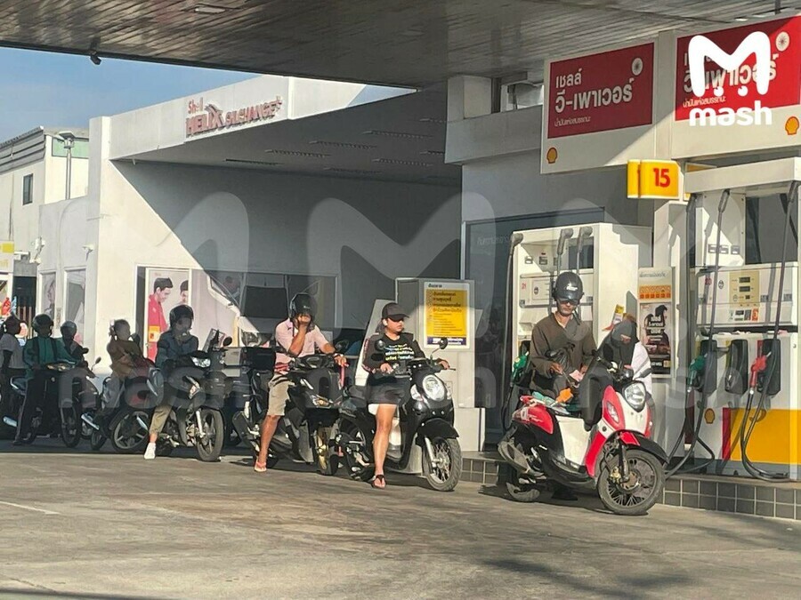 В Таиланде и Вьетнаме очереди на АЗС власти предупредили о риске подорожания бензина