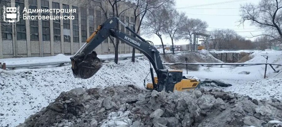 Из Бурхановки выгребли уже 4 килотонны мусора чтобы защитить Благовещенск от паводка