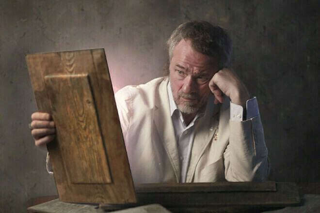 Выставка уникального оконописца и художника Александра Тихомирова откроется в Благовещенске