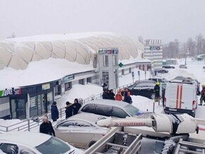 В Подмосковье произошло обрушение в торговом центре 