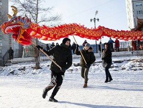 В Благовещенск Новый год по восточному календарю принес летающий дракон