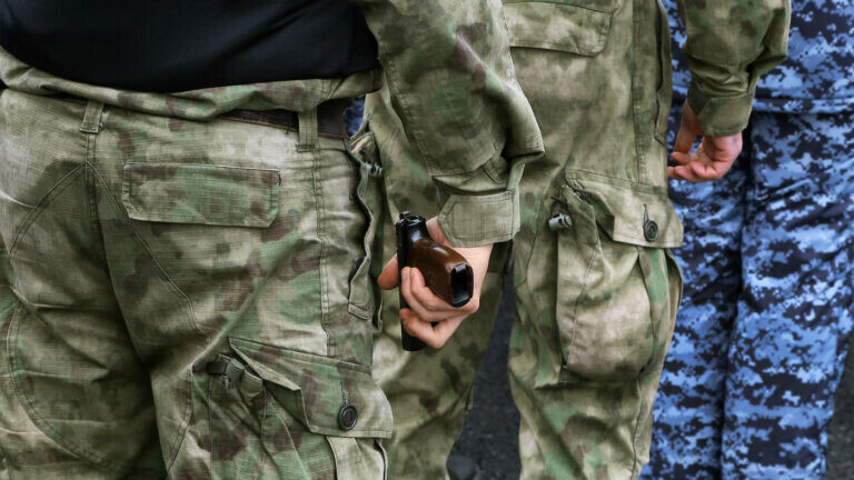 Госдума приняла закон о разрешении использовать боевое стрелковое оружие