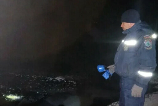 На Бурее развернулась спасательная операция Помощь понадобилась уплывшим рыбакам