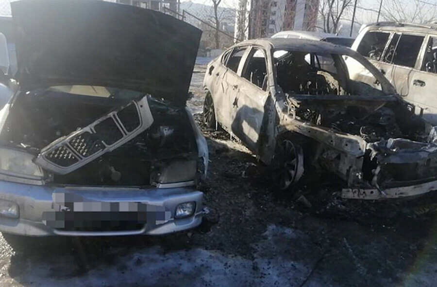 Владивостокцы поджигали дорогие автомобили чтобы добиться  авторитета у своих