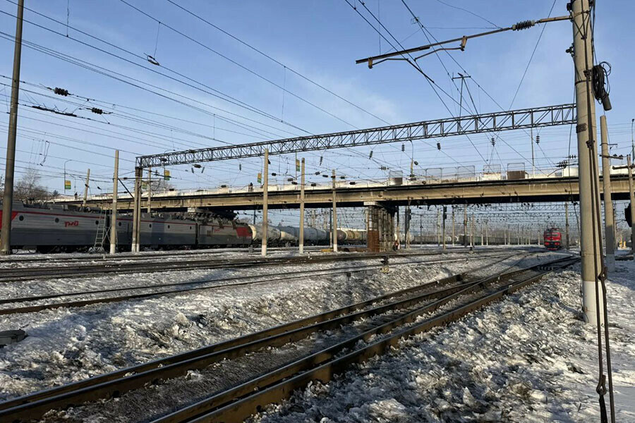 Проезд по путепроводу в Белогорске закроют на всю ночь