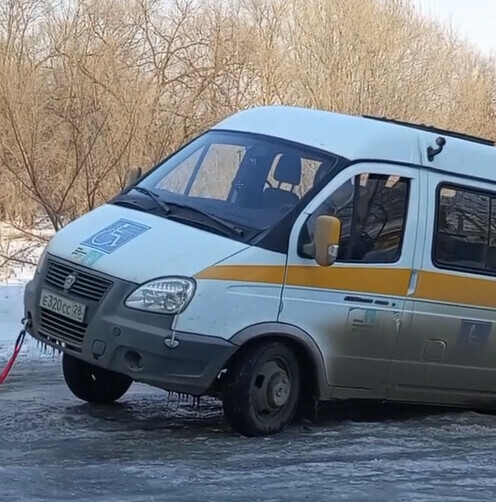 Жители Благовещенска сняли живописное видео  в замерзшей Венеции поселка Мясокомбинат застряла Газель для инвалидов Люди просят помощи властей