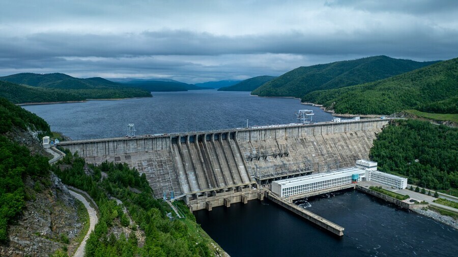 Предусмотрена эксгумация тел и более 15 миллиарда на переселение жителей идет общественное обсуждение проекта НижнеЗейской ГЭС
