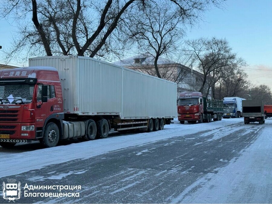 В Благовещенске вводят запрет на движение большегрузов