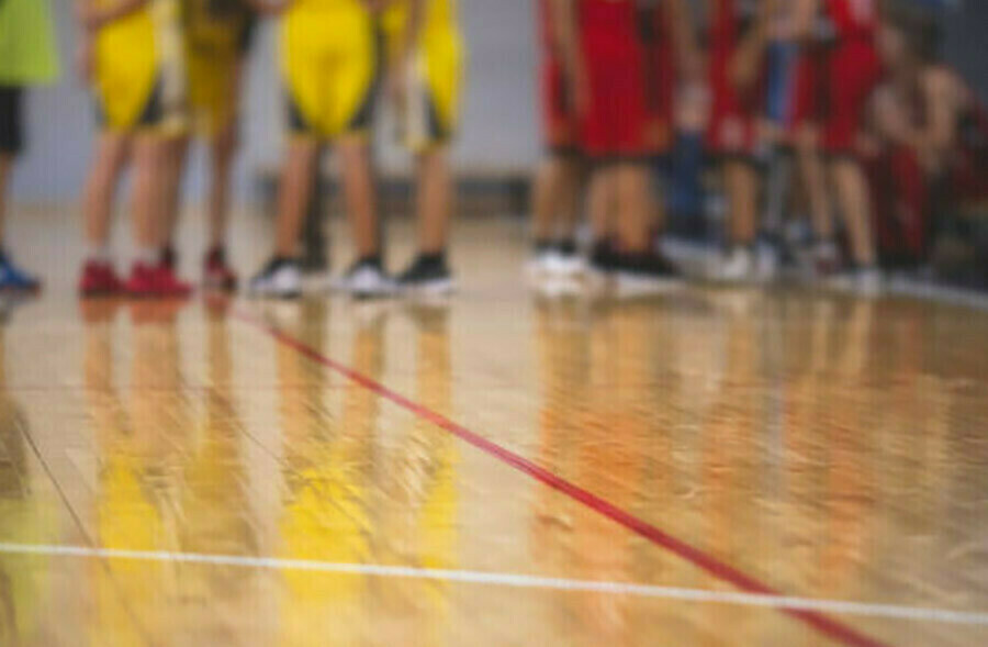 Условия хорошие ребята в Амурской области очень ждут тренеров по хоккею футболу плаванию 