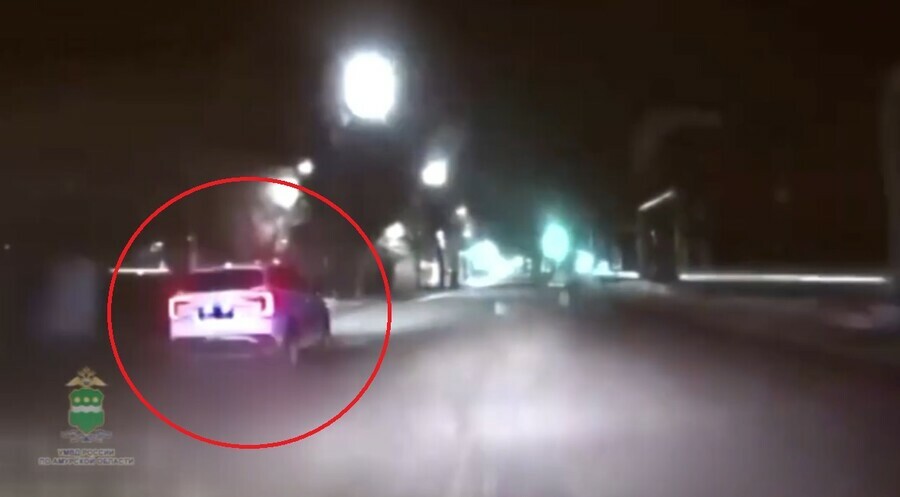 В Благовещенске ночью была погоня за водителем китайского внедорожника видео