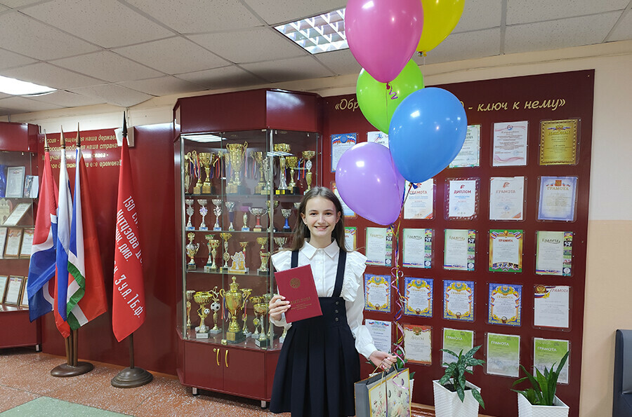 В Благовещенске победительницу всероссийской олимпиады по китайскому языку встретили как героиню
