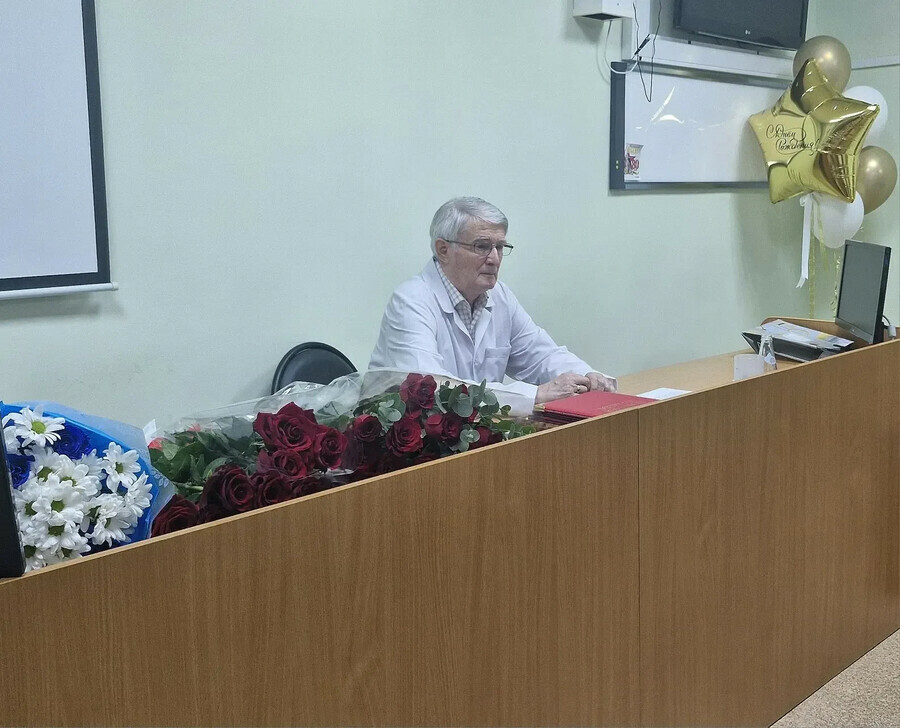 Известный амурский доктор заслуженный врач России Виктор Гордиенко отметил 85летний юбилей