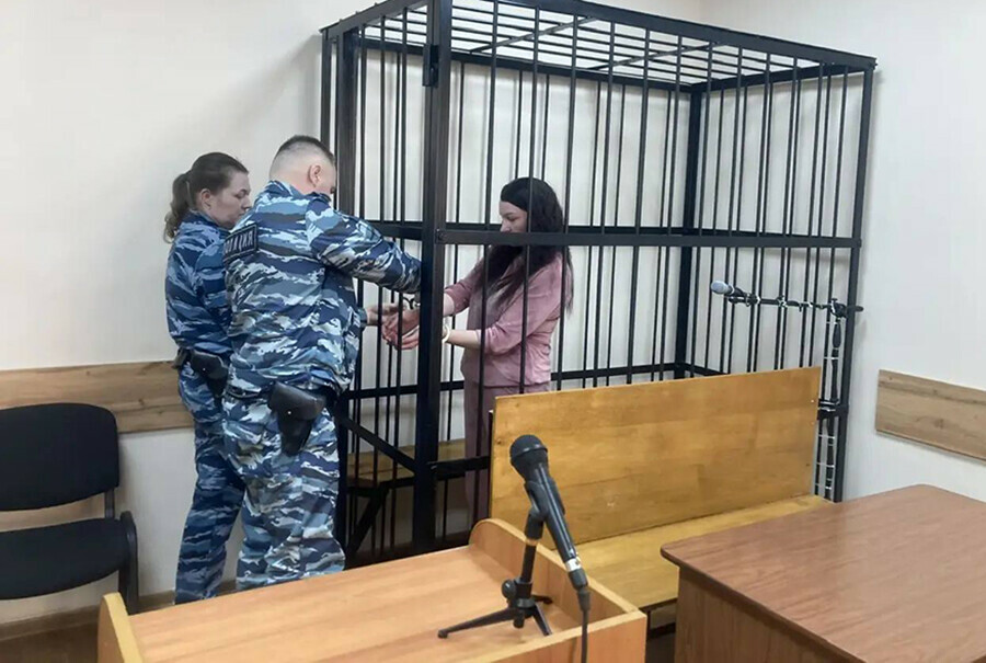 ЧП в Благовещенске женская дружба переродилась в поножовщину 