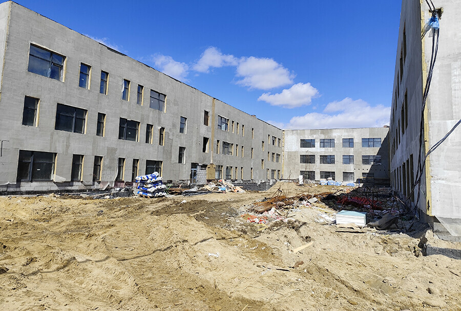 Школа которую ждут объект в микрорайоне Северный Благовещенска готов на 75  