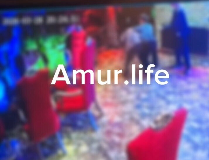 История с распылением перцового баллончика в лицо ребенка в кафе Благовещенска получила неожиданное продолжение видео