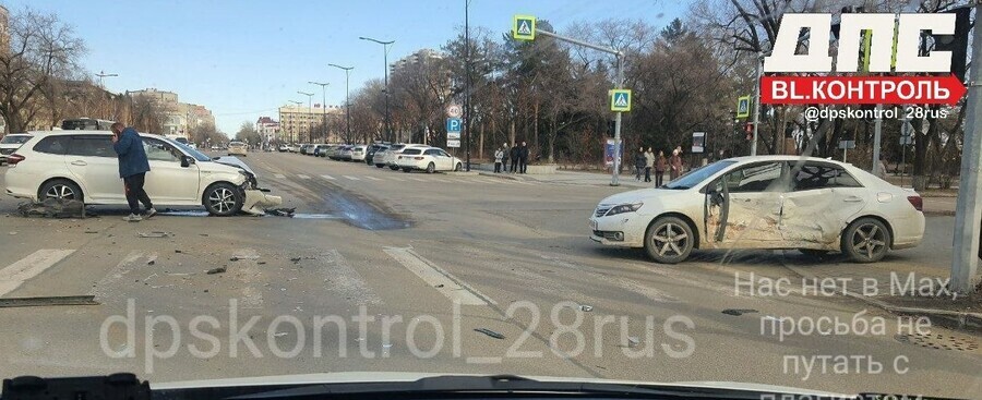 Жесткое ДТП произошло возле площади Ленина в Благовещенске 