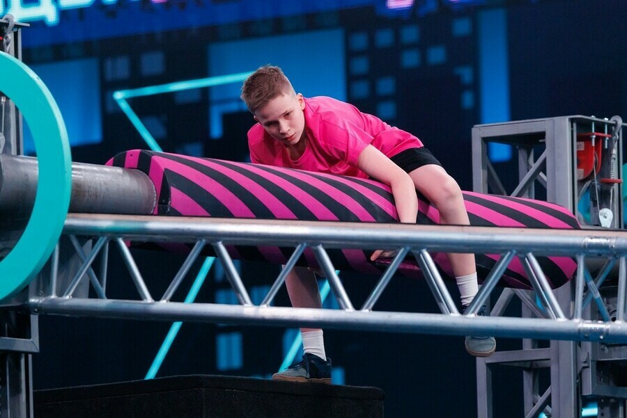 Благовещенец Сергей Подосинников выступил в шоу Суперниндзя Каков результат и что он рассказал об амурских тренерах