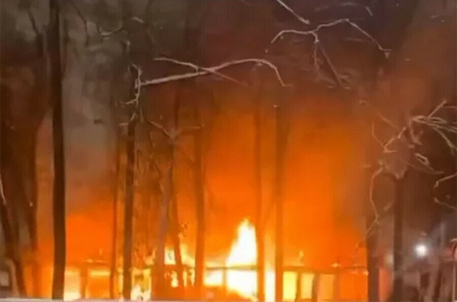 В Амурской области в пожаре пострадал человек