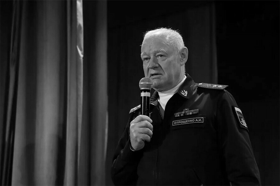 О гибели в авиакатастрофе в Крыму генераллейтенанта Северного флота сообщил глава Мурманской области