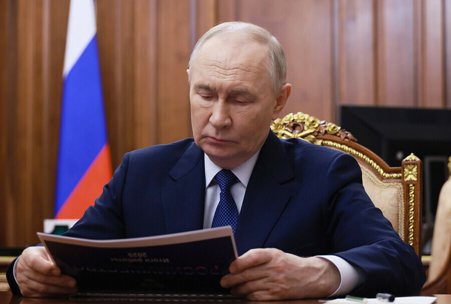 Почетное звание присвоил президент РФ 35й Краснознаменной армии дислоцирующейся в Белогорске