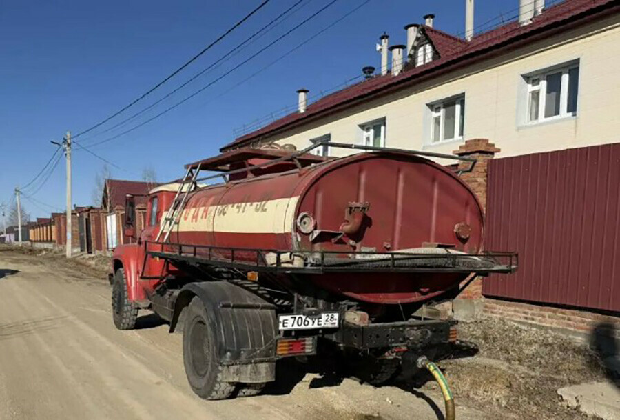 Микрорайон подтопленцев в селе Чигири остался без воды