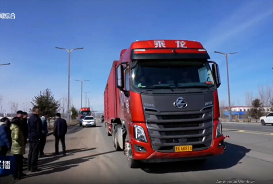 Первые беспилотные машины испытали на мосту Хэйхэ  Благовещенск видео