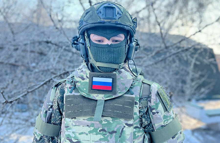 Боец из Амурской области Данил Аношкин в зоне СВО не позволил разбомбить автомобиль с боеприпасами 