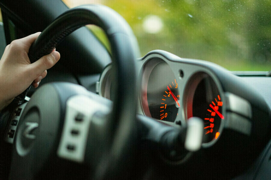 Шок и слезы жительница Благовещенска после покупки автомобиля получила письмо счастья от таможни с требованием оплатить полмиллиона