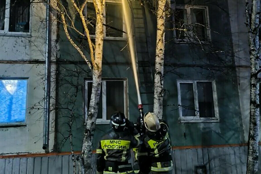 После гибели молодой женщины на пожаре в Благовещенске возбуждено уголовное дело