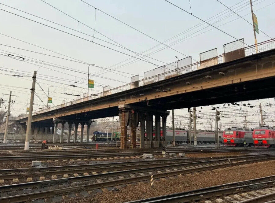 В Белогорске введут ограничения на аварийном мосту через Транссиб