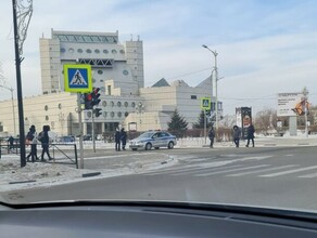 Возле ОКЦ в Благовещенске полицейские перекрыли движение Что случилось