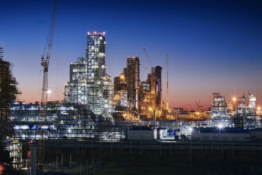 Американское издание написало о значении газа который производят в Амурской области в контексте глобальной конкуренции за лидерство в области ИИ