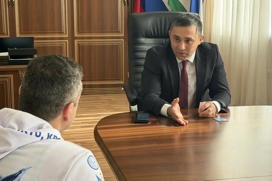 О таких людях мало писать в новостях мэр Благовещенска рассказал о встрече с уникальным человеком фото 