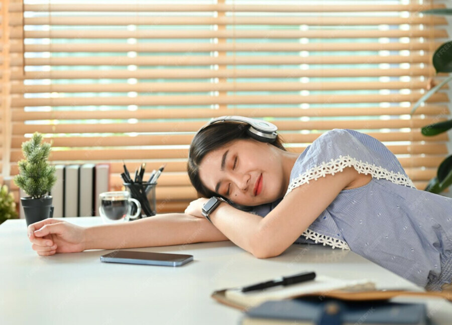 Китаянка проспала пять часов на работе в знак протеста против низкой зарплаты