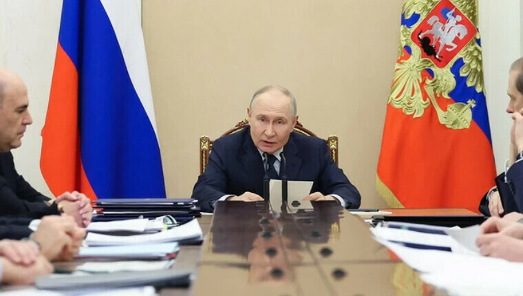 Путин поручил объяснить расхождение прогнозов правительства и данных по ВВП