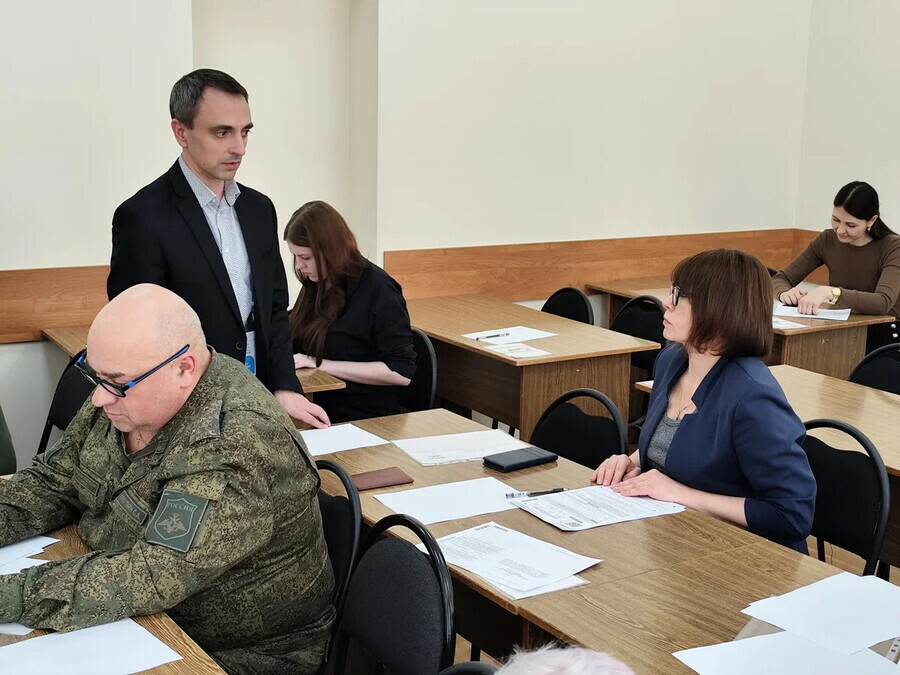 Почему с ЕГЭ для родителей в Амурской области удалили двоих сотрудников министерства образования