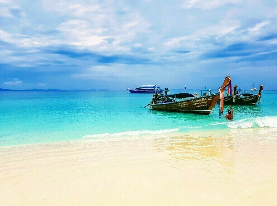 Больницы устали работать в долг в Таиланде собираются ввести для туристов обязательную страховку