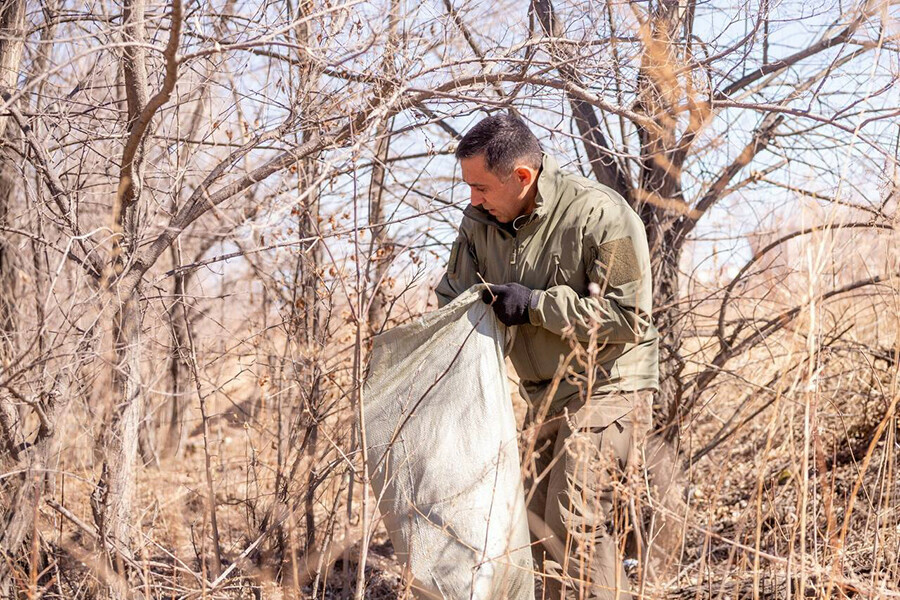 Надо начинать с себя мэр с семьей помог Благовещенску стать чище фото