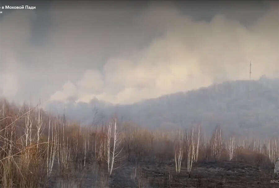 Пожар тушат в Моховой Пади Благовещенска видео