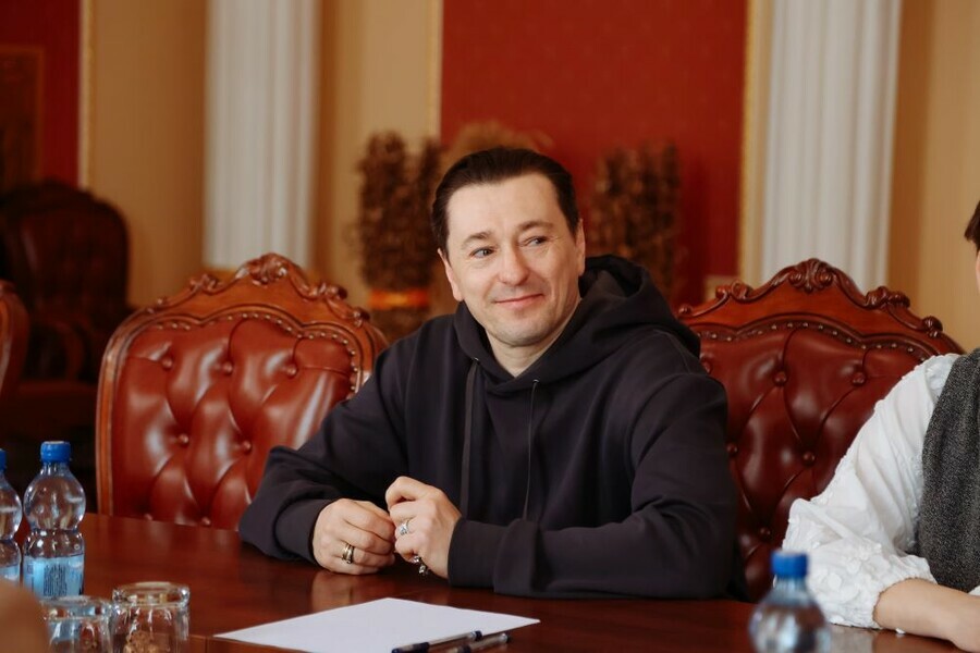 Народный артист России Сергей Безруков встретился с губернатором Приамурья