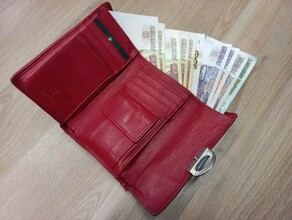 Россияне возвращаются к наличным расчетам опасаясь блокировки карт и счетов