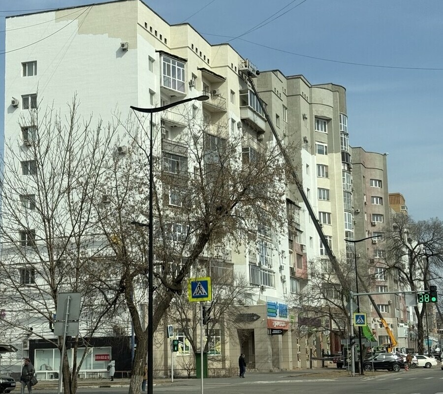 На завершение ремонта фасада дома в центре Благовещенска потратят еще 30 с лишним миллионов