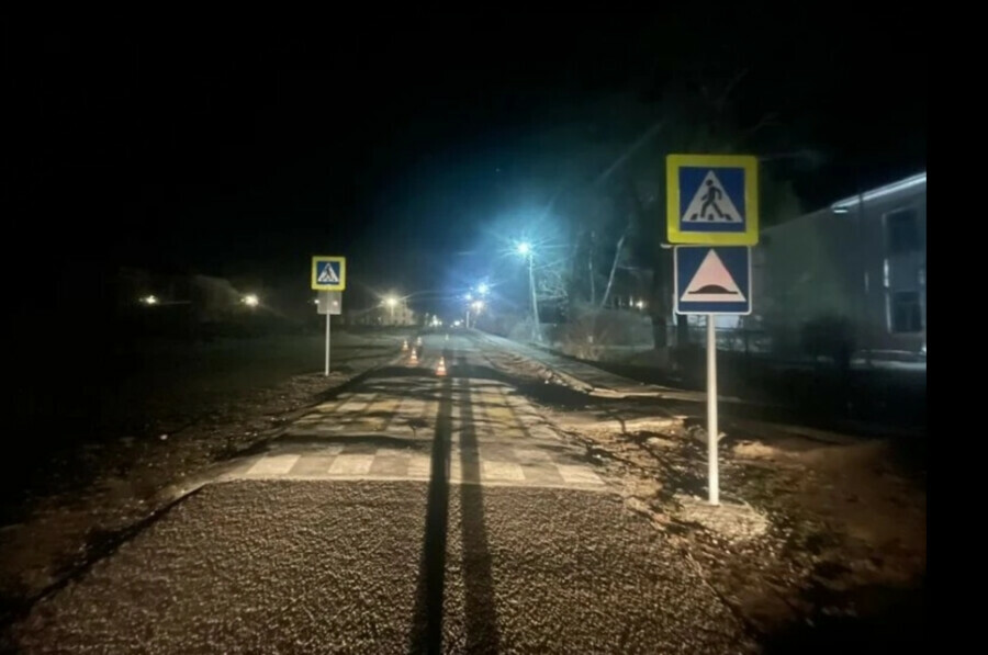 Одноклассник толкнул 8летнего мальчика под колёса автомобиля водитель скрылся