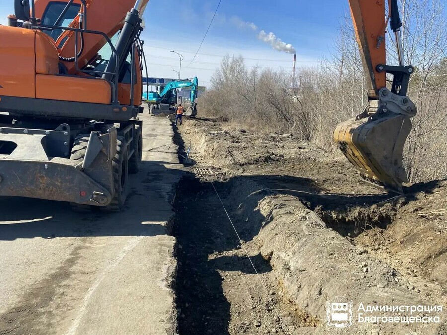 Дорожники рассказали на каком этапе ремонт одной из самых загруженных улиц Благовещенска фото 
