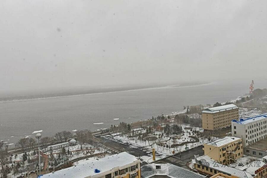 Не хватает Благовещенска жители китайского города показали вид на российский берег Амура фото 