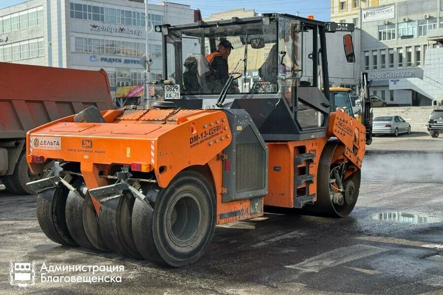 Где завершили ямочный ремонт дорожники Благовещенска и куда пойдут латать асфальт дальше 