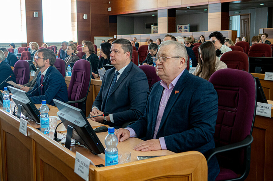 Депутаты решили освободить многодетные семьи Приамурья от оплаты ЖКУ