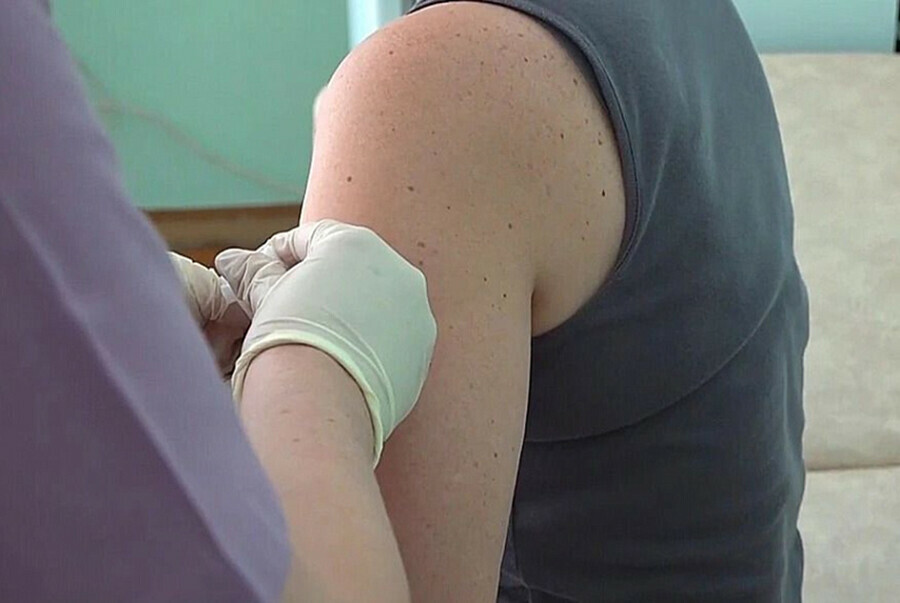 Вакцины достаточно детей в Приамурье активно прививают от опасной инфекции