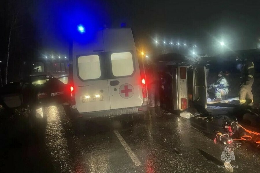 Четверо пострадавших и двое погибших страшное ДТП произошло ночью в Приамурье фото